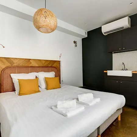 Daire Stylish And Sunny 7bd With Garden For 17 Guests! *