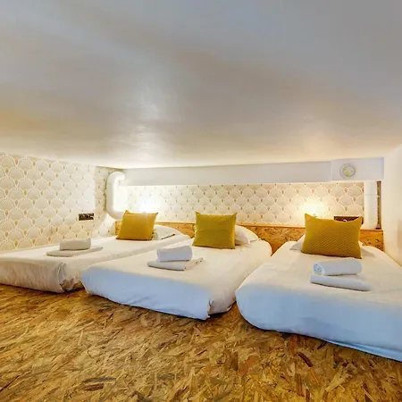 Daire Stylish And Sunny 7bd With Garden For 17 Guests! Paris