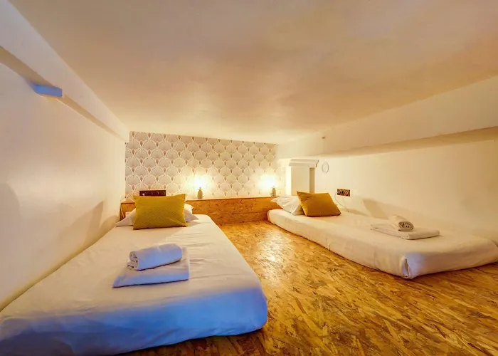 Lejlighed Stylish And Sunny 7bd With Garden For 17 Guests! Paris