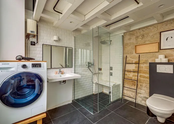 Stylish And Sunny 7bd With Garden For 17 Guests!
