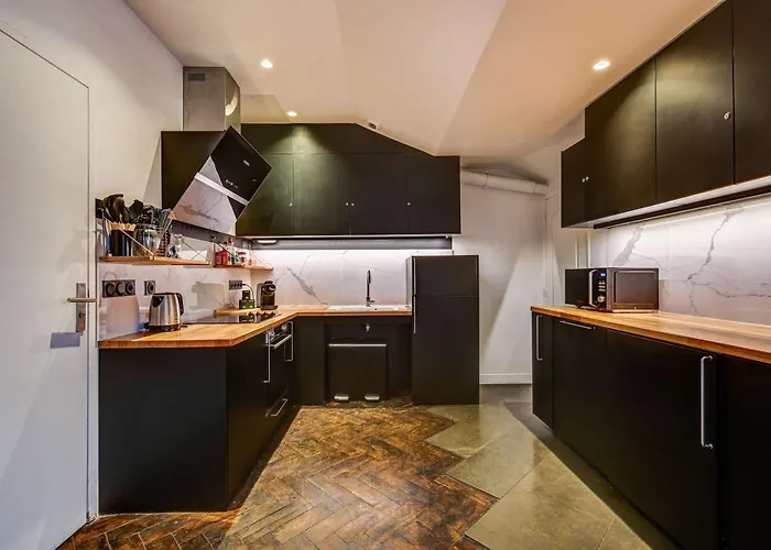 Lejlighed Stylish And Sunny 7bd With Garden For 17 Guests!